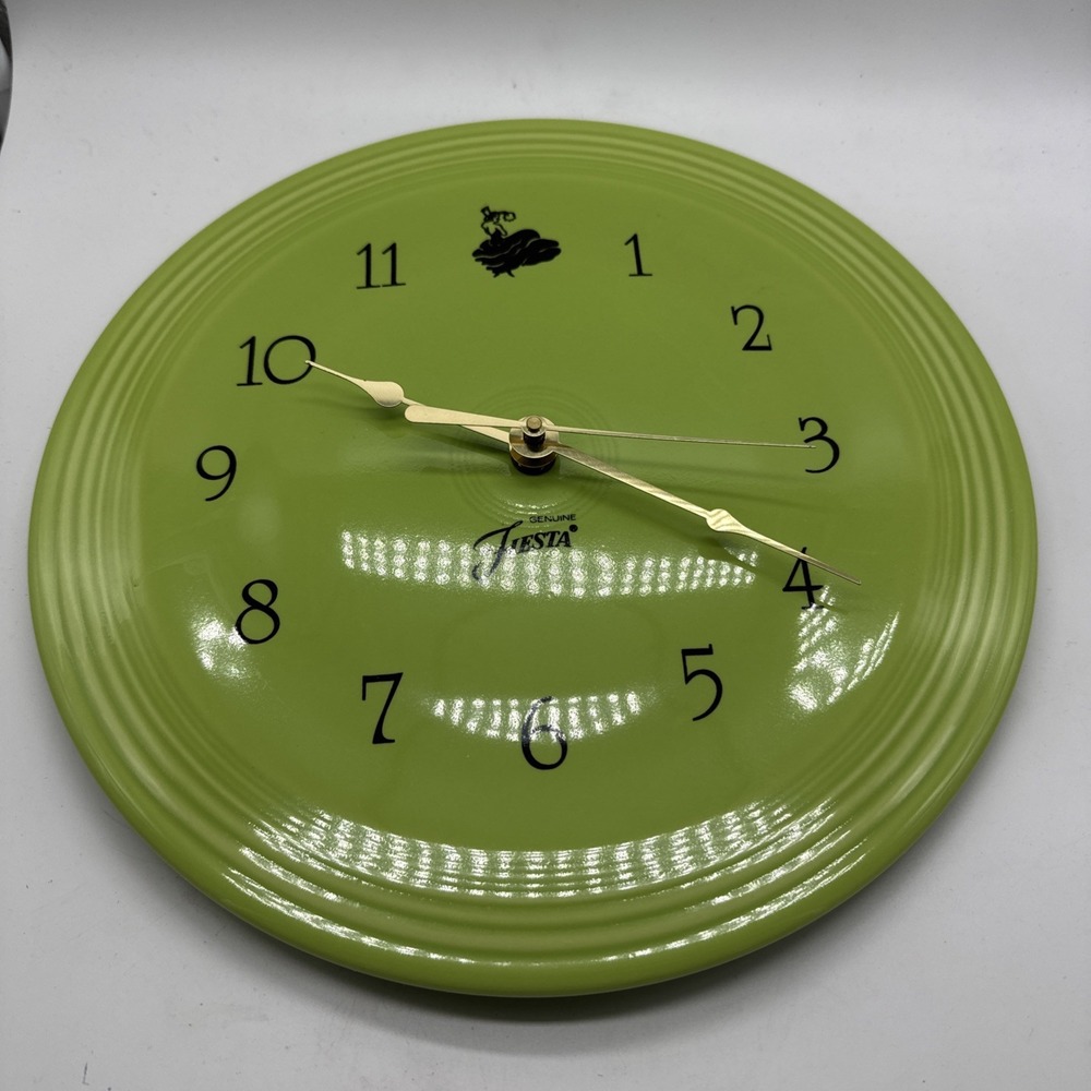 Homer Laughlin Retired Fiesta Chartreuse Color Wall Clock New in Box